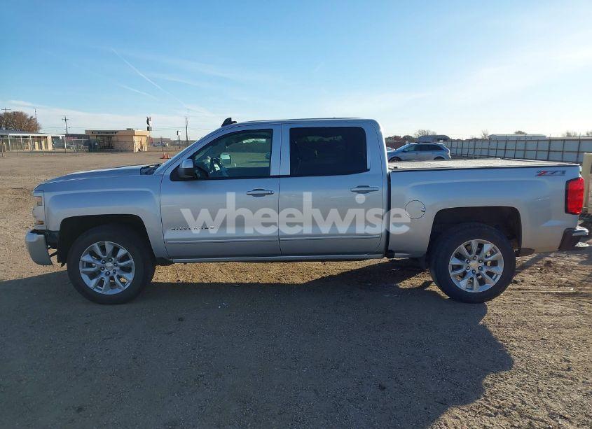 Photo 14 of 2017 Chevrolet Silverado 1500 2LT (VIN 3GCUKRECXHG439541)