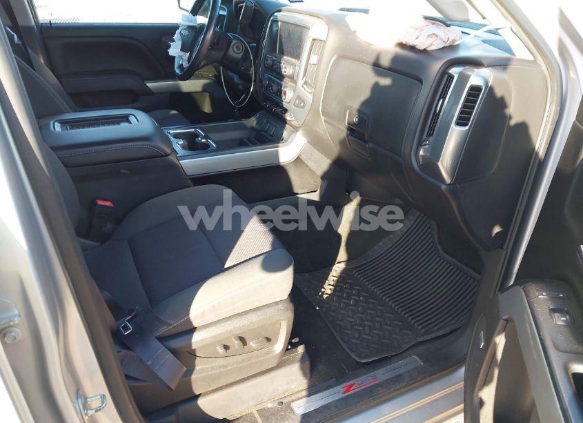 Photo 5 of 2017 Chevrolet Silverado 1500 2LT (VIN 3GCUKRECXHG439541)