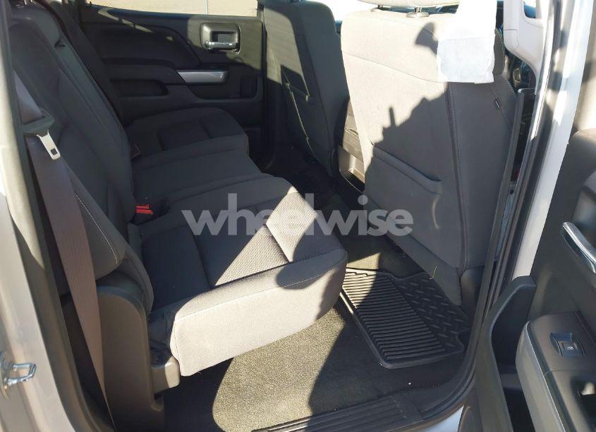 Photo 8 of 2017 Chevrolet Silverado 1500 2LT (VIN 3GCUKRECXHG439541)