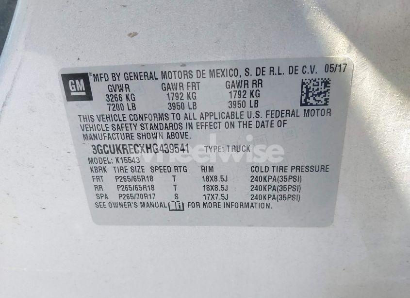 Photo 9 of 2017 Chevrolet Silverado 1500 2LT (VIN 3GCUKRECXHG439541)