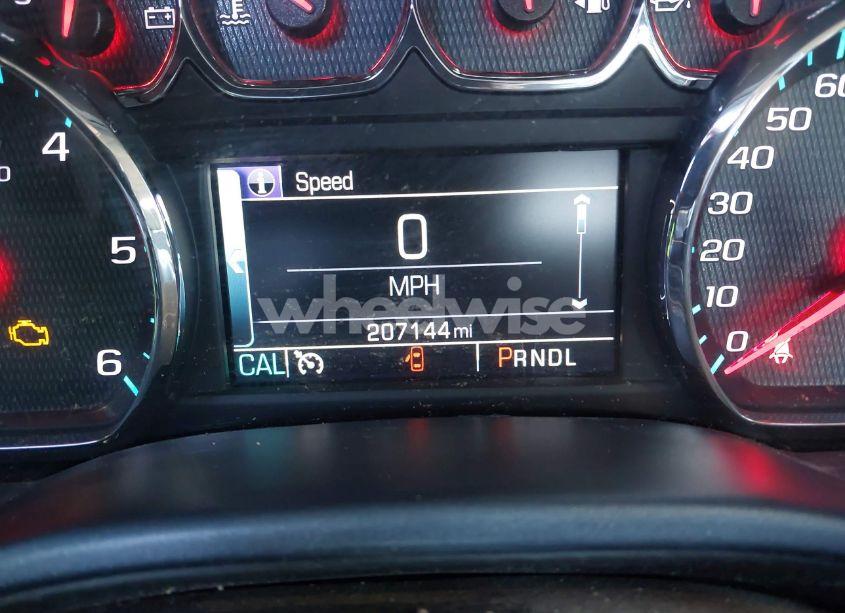 Photo 15 of 2018 Chevrolet Silverado 1500 2LT (VIN 3GCUKRECXJG171449)