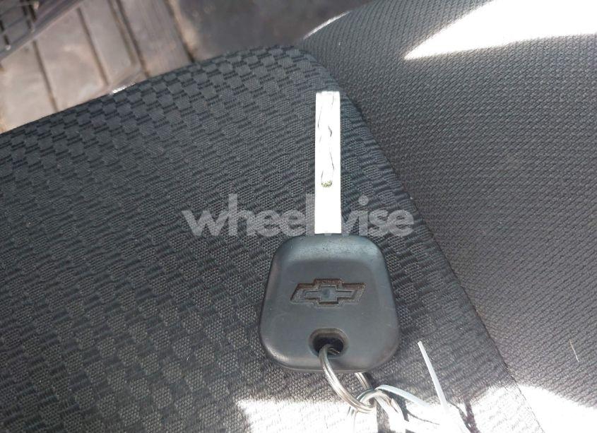 Photo 11 of 2018 Chevrolet Silverado 1500 2LT (VIN 3GCUKRECXJG477812)