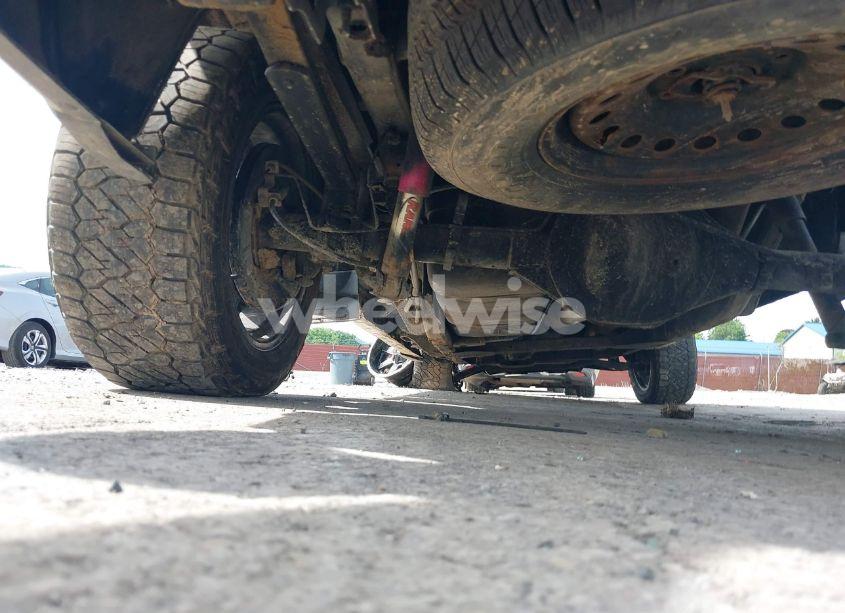 Photo 17 of 2018 Chevrolet Silverado 1500 2LT (VIN 3GCUKRECXJG477812)