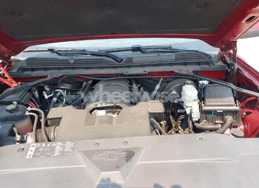 Photo 10 of 2018 Chevrolet Silverado 1500 2LT (VIN 3GCUKRECXJG484145)