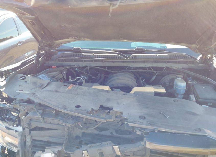 Photo 10 of 2018 Chevrolet Silverado 1500 2LT (VIN 3GCUKRECXJG496411)