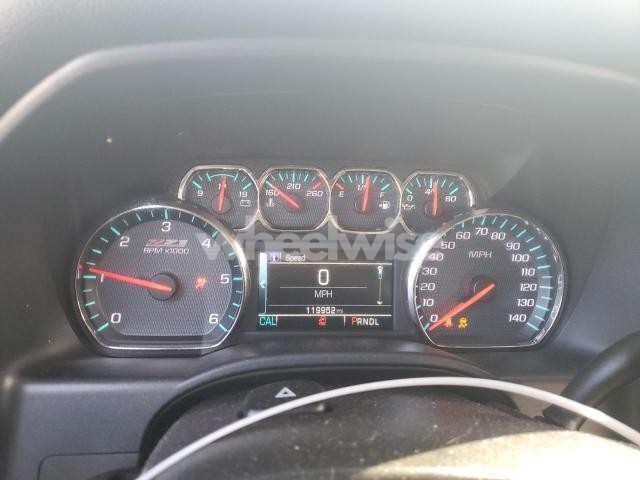 Photo 4 of 2018 CHEVROLET SILVERADO K1500 LT N/A (VIN 3GCUKRECXJG510792)