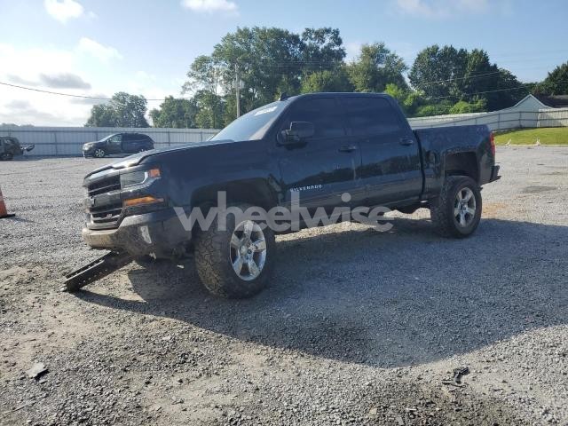 Photo 5 of 2018 CHEVROLET SILVERADO K1500 LT N/A (VIN 3GCUKRECXJG510792)