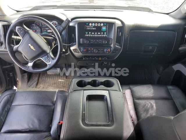 Photo 6 of 2018 CHEVROLET SILVERADO K1500 LT N/A (VIN 3GCUKRECXJG510792)