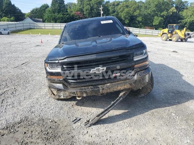 Photo 8 of 2018 CHEVROLET SILVERADO K1500 LT N/A (VIN 3GCUKRECXJG510792)