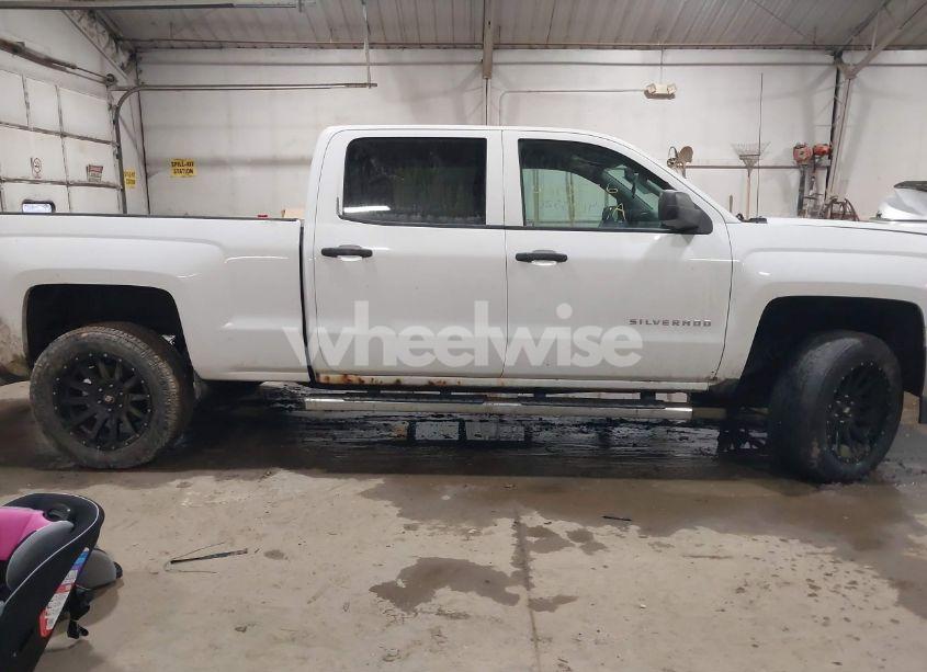 Photo 12 of 2014 Chevrolet Silverado 1500 1LT/2LT/LT (VIN 3GCUKREH0EG154922)