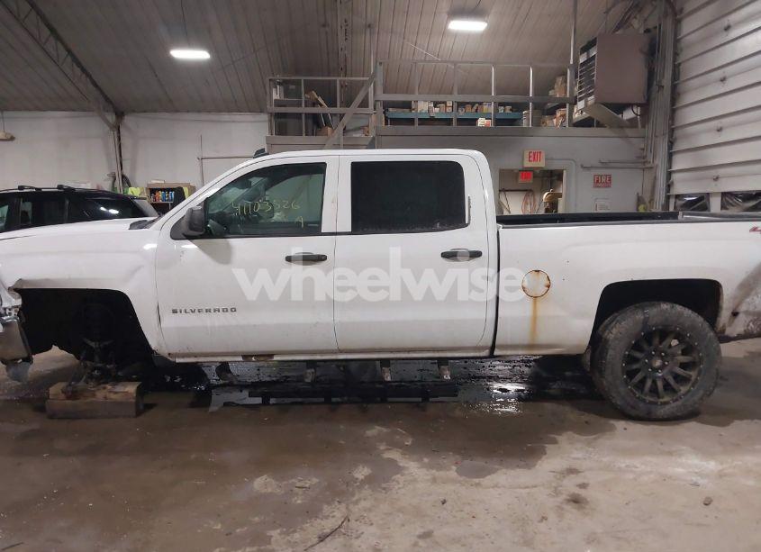Photo 13 of 2014 Chevrolet Silverado 1500 1LT/2LT/LT (VIN 3GCUKREH0EG154922)