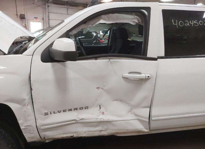 Photo 6 of 2016 Chevrolet Silverado 1500 1LT (VIN 3GCUKREH0GG164076)