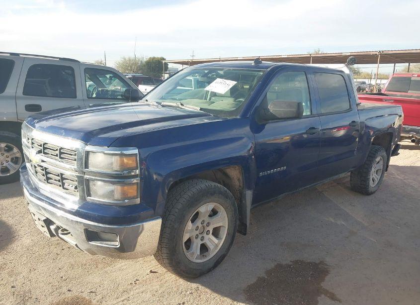 Photo 2 of 2014 Chevrolet Silverado 1500 2LT (VIN 3GCUKREH1EG280917)