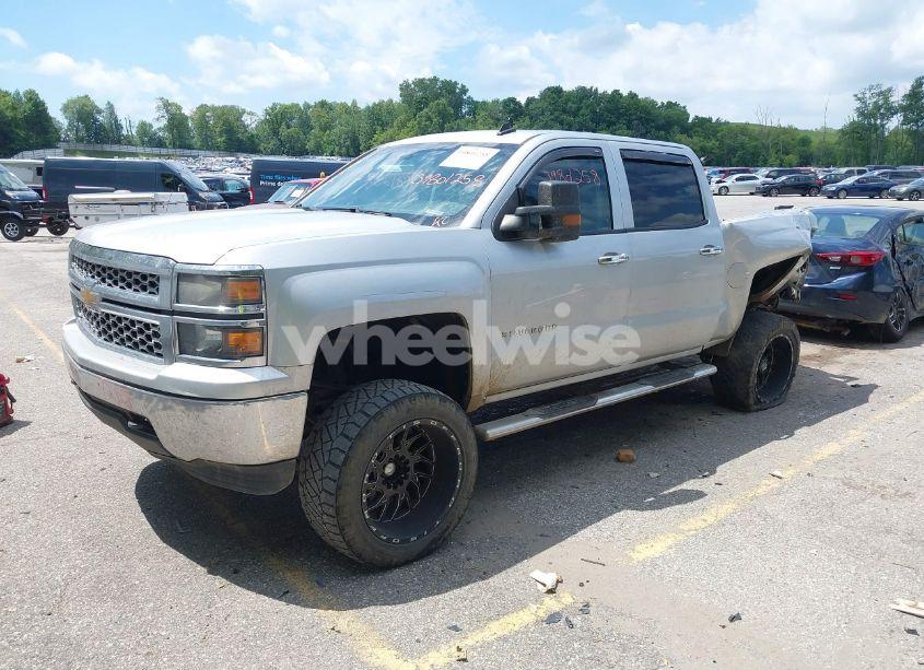 Photo 2 of 2014 Chevrolet Silverado 1500 1LT (VIN 3GCUKREH1EG393931)