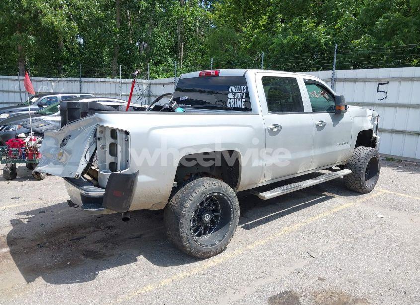 Photo 4 of 2014 Chevrolet Silverado 1500 1LT (VIN 3GCUKREH1EG393931)