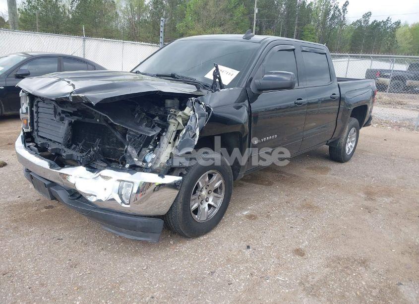Photo 2 of 2017 Chevrolet Silverado 1500 1LT (VIN 3GCUKREH1HG120881)