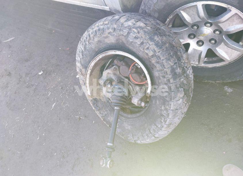 Photo 11 of 2015 Chevrolet Silverado 1500 1LT (VIN 3GCUKREH3FG267507)