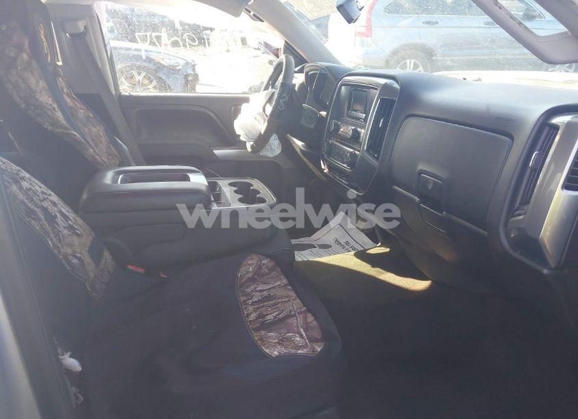 Photo 5 of 2015 Chevrolet Silverado 1500 1LT (VIN 3GCUKREH3FG267507)