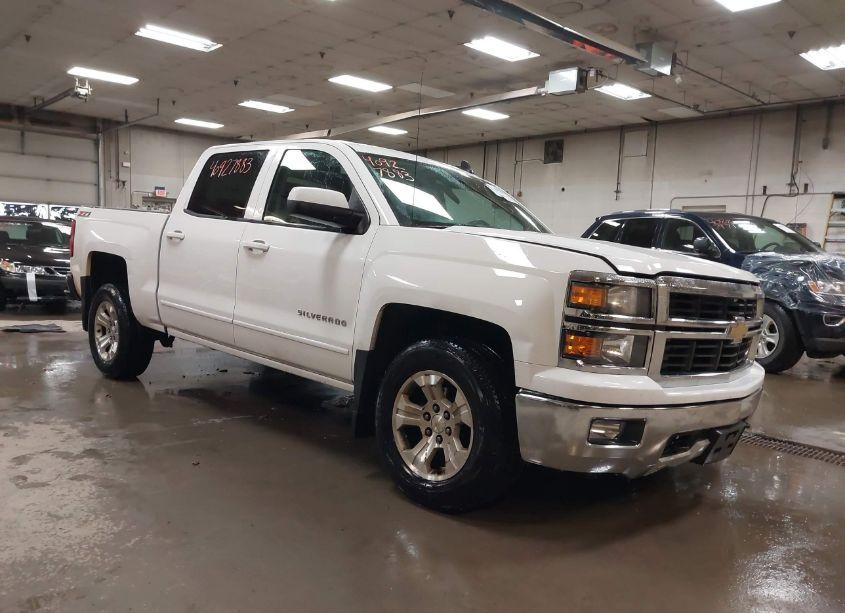 2015 Chevrolet Silverado 1500 2LT (VIN 3GCUKREH4FG235052) main photo