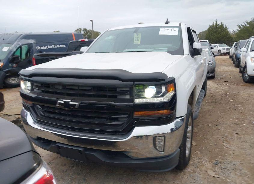 Photo 12 of 2018 Chevrolet Silverado 1500 1LT (VIN 3GCUKREH5JG255206)
