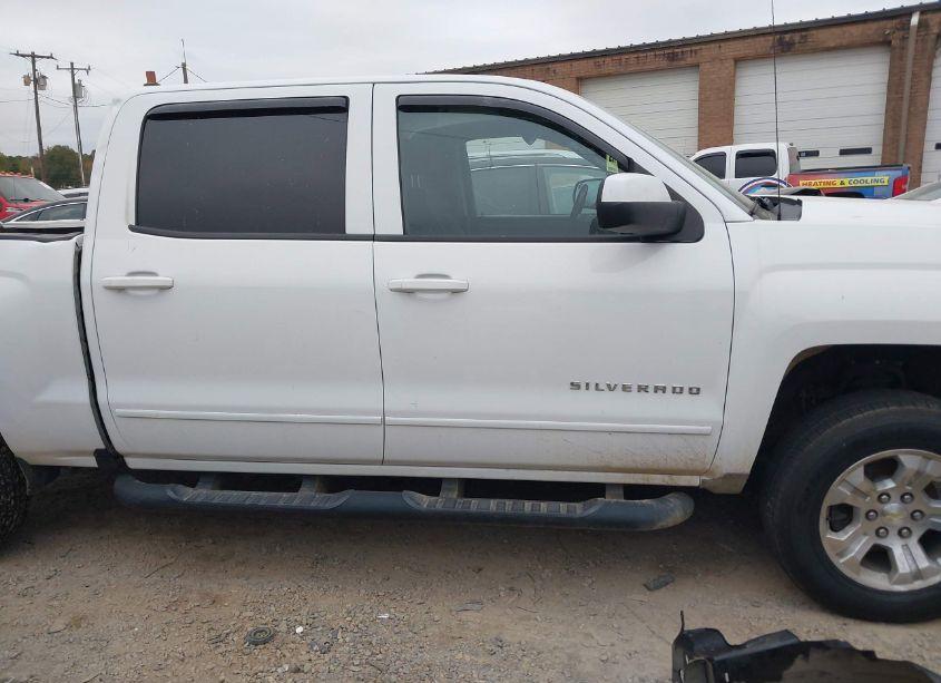 Photo 13 of 2018 Chevrolet Silverado 1500 1LT (VIN 3GCUKREH5JG255206)
