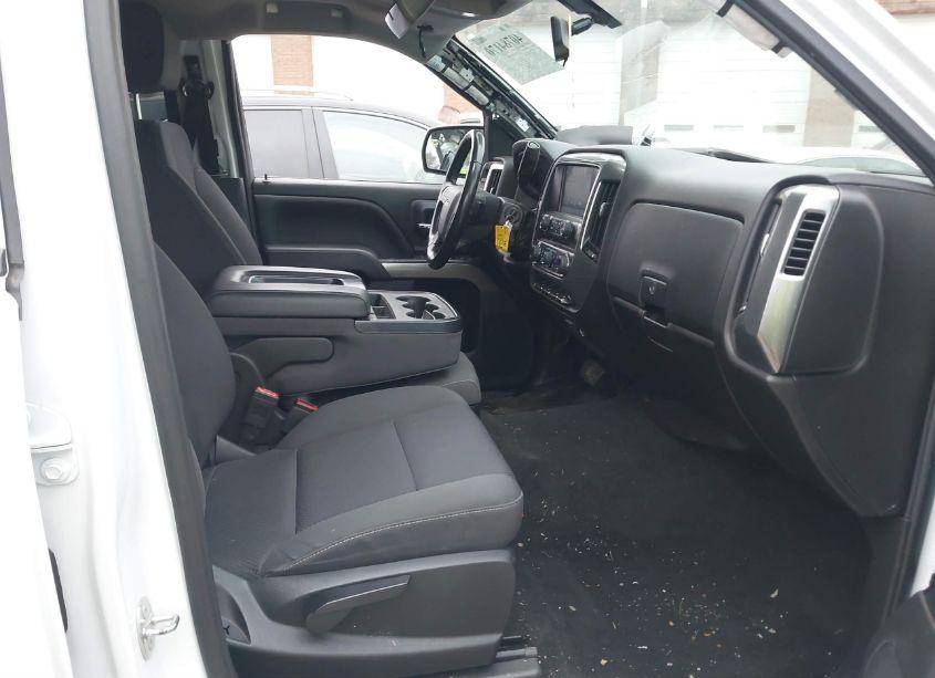 Photo 5 of 2018 Chevrolet Silverado 1500 1LT (VIN 3GCUKREH5JG255206)