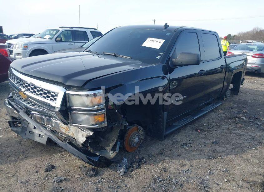 Photo 2 of 2014 Chevrolet Silverado 1500 1LT (VIN 3GCUKREH6EG221992)