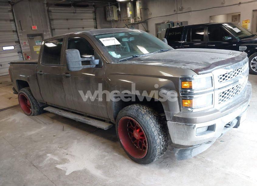 2014 Chevrolet Silverado 1500 1LT (VIN 3GCUKREH6EG558016) main photo