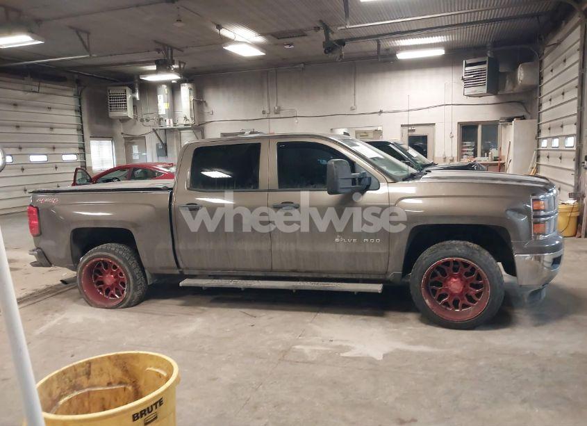 Photo 13 of 2014 Chevrolet Silverado 1500 1LT (VIN 3GCUKREH6EG558016)