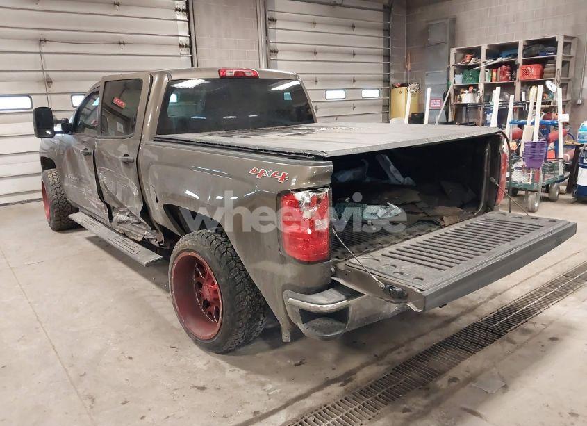 Photo 3 of 2014 Chevrolet Silverado 1500 1LT (VIN 3GCUKREH6EG558016)