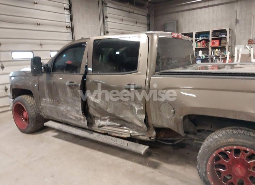 Photo 6 of 2014 Chevrolet Silverado 1500 1LT (VIN 3GCUKREH6EG558016)