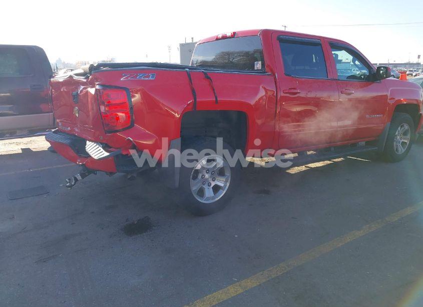 Photo 4 of 2017 Chevrolet Silverado 1500 2LT (VIN 3GCUKREH6HG129737)