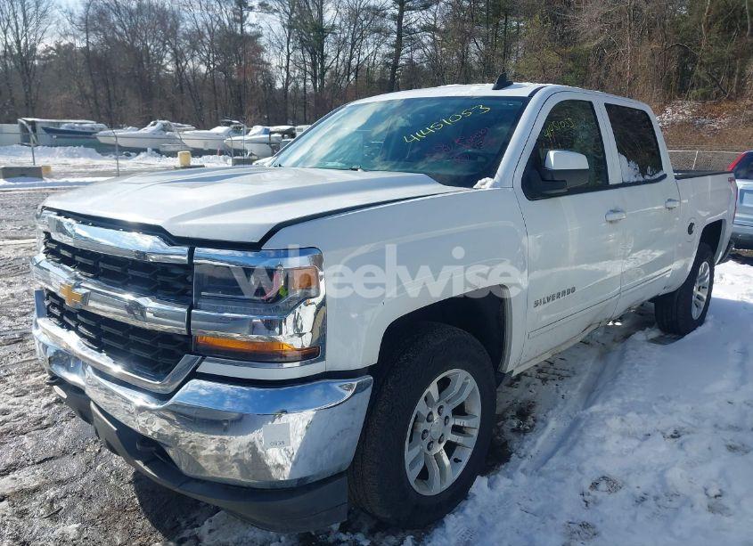 Photo 2 of 2016 Chevrolet Silverado 1500 (VIN 3GCUKREH8GG223505)
