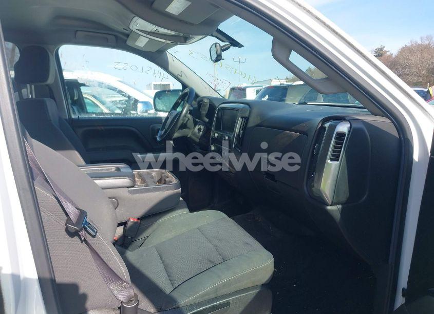 Photo 5 of 2016 Chevrolet Silverado 1500 (VIN 3GCUKREH8GG223505)