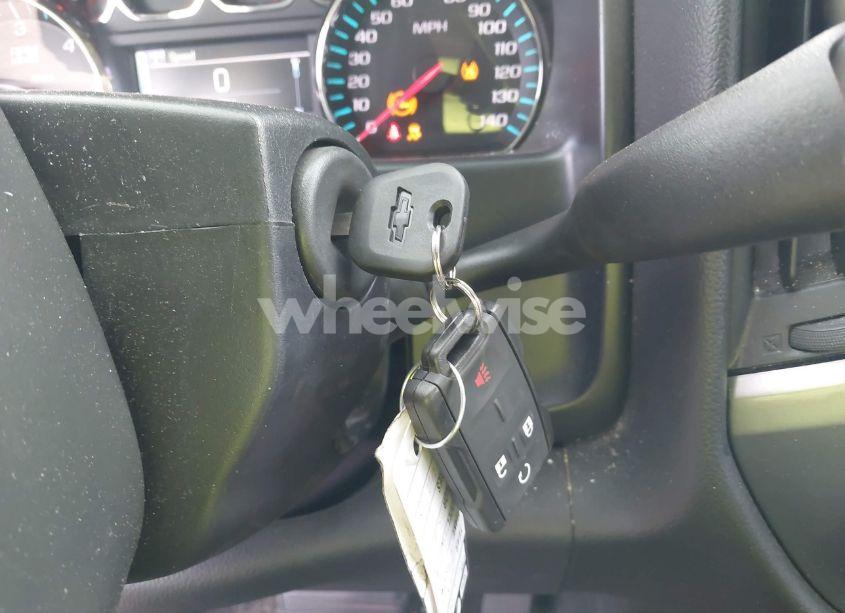 Photo 11 of 2015 Chevrolet Silverado 1500 1LT (VIN 3GCUKREHXFG462293)