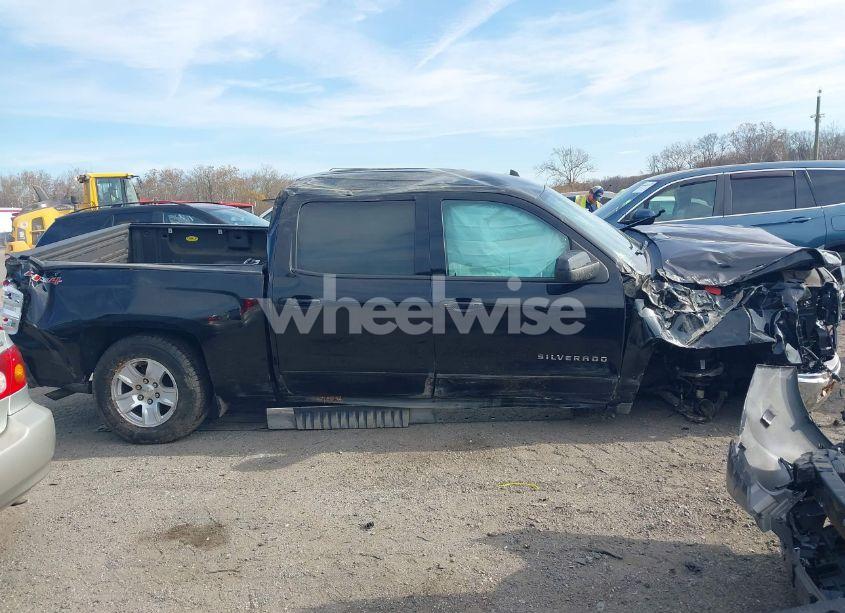 Photo 14 of 2015 Chevrolet Silverado 1500 1LT (VIN 3GCUKREHXFG462293)