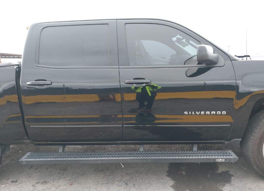 Photo 14 of 2018 Chevrolet Silverado 1500 LT (VIN 3GCUKRER7JG356577)