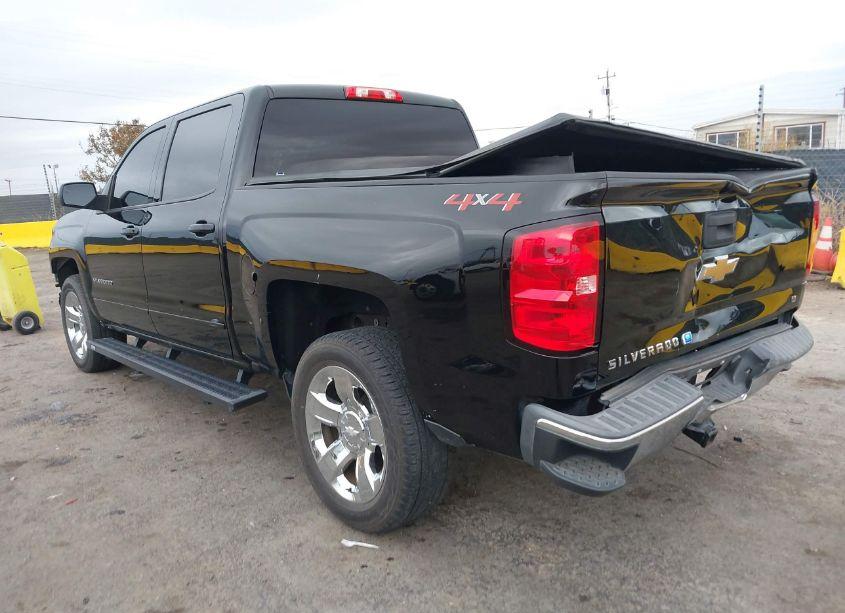 Photo 3 of 2018 Chevrolet Silverado 1500 LT (VIN 3GCUKRER7JG356577)