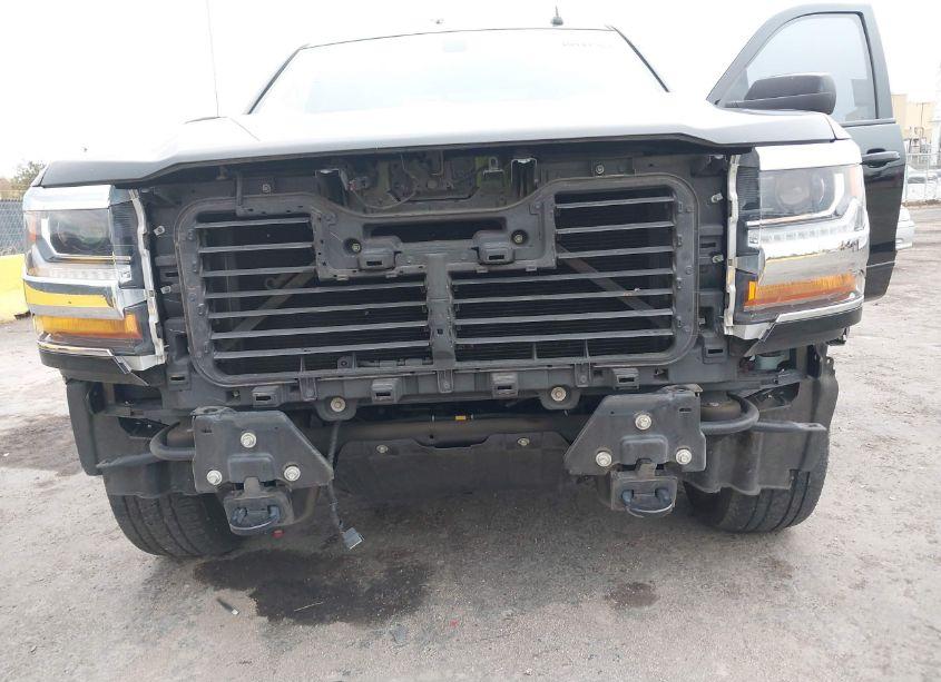 Photo 6 of 2018 Chevrolet Silverado 1500 LT (VIN 3GCUKRER7JG356577)