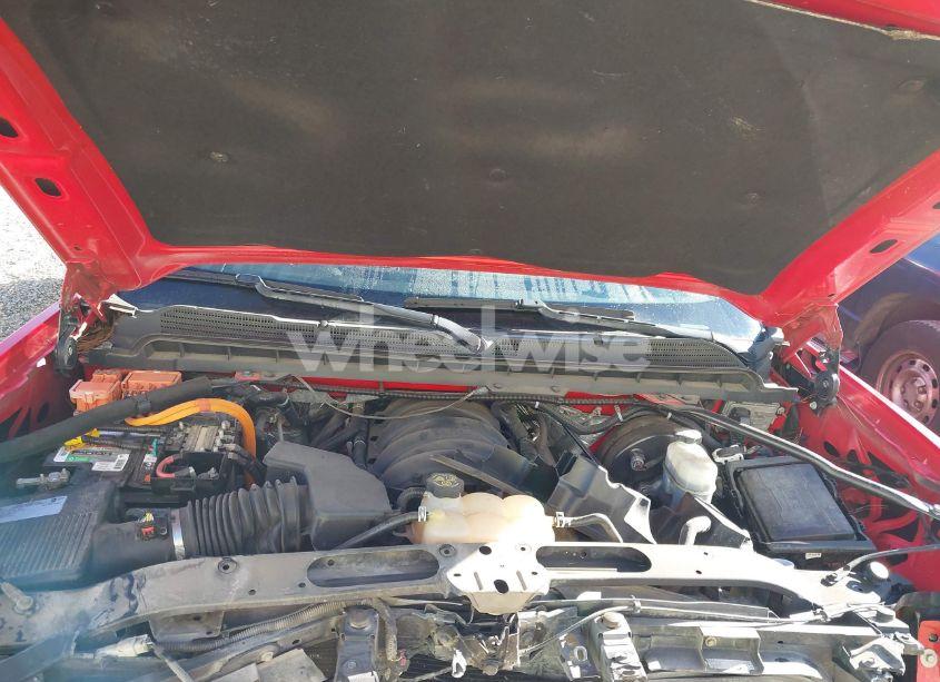 Photo 10 of 2018 Chevrolet Silverado 1500 LT (VIN 3GCUKRER7JG388431)