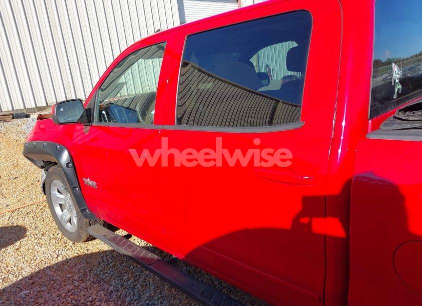 Photo 14 of 2018 Chevrolet Silverado 1500 LT (VIN 3GCUKRER7JG388431)