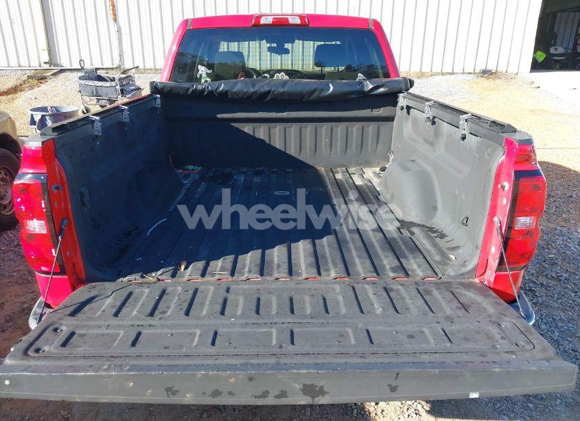 Photo 16 of 2018 Chevrolet Silverado 1500 LT (VIN 3GCUKRER7JG388431)