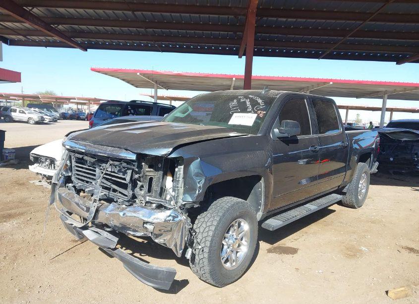 Photo 2 of 2018 Chevrolet Silverado 1500 1LT (VIN 3GCUKRER8JG287169)