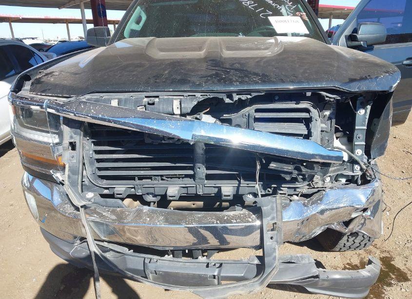 Photo 6 of 2018 Chevrolet Silverado 1500 1LT (VIN 3GCUKRER8JG287169)