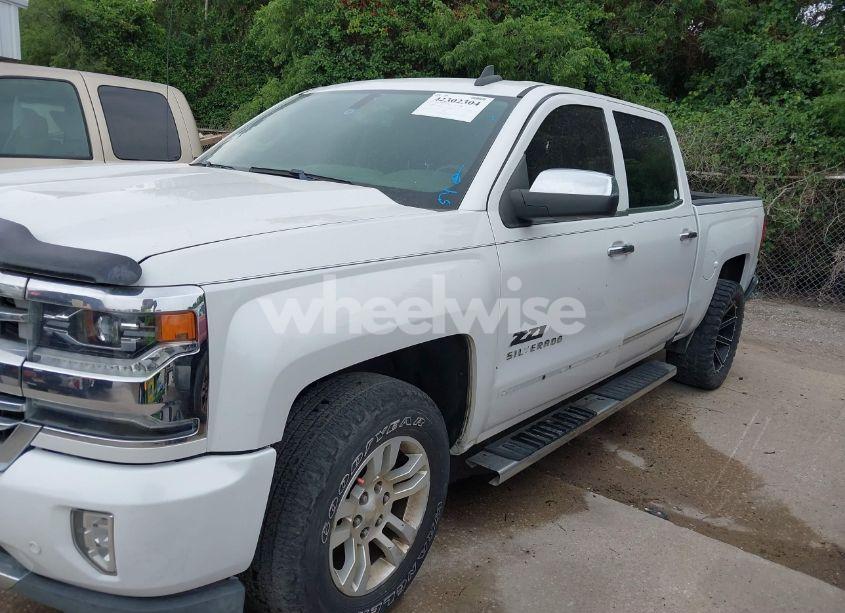 Photo 6 of 2016 Chevrolet Silverado 1500 2LZ (VIN 3GCUKSEC0GG260351)