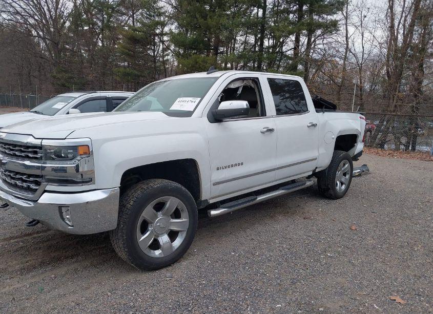 Photo 2 of 2016 Chevrolet Silverado 1500 1LZ (VIN 3GCUKSEC0GG335081)