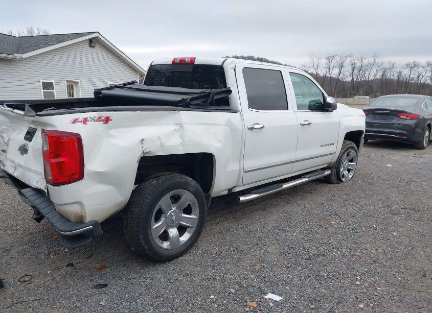 Photo 4 of 2016 Chevrolet Silverado 1500 1LZ (VIN 3GCUKSEC0GG335081)