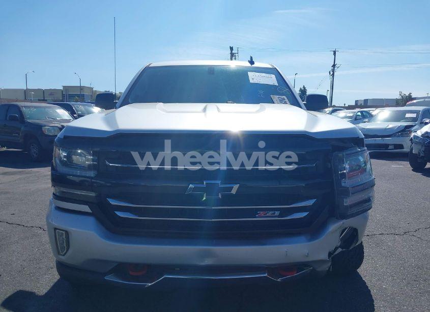 Photo 12 of 2018 Chevrolet Silverado 1500 2LZ (VIN 3GCUKSEC0JG272748)