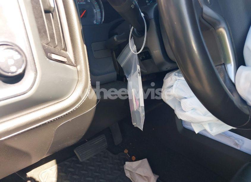 Photo 21 of 2018 Chevrolet Silverado 1500 2LZ (VIN 3GCUKSEC0JG272748)