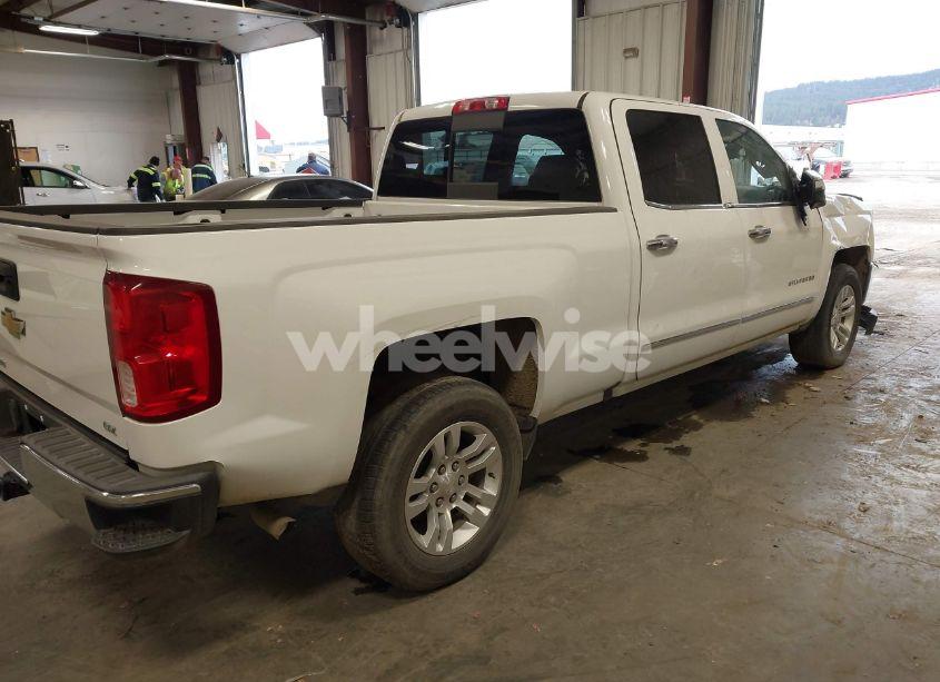 Photo 4 of 2018 Chevrolet Silverado 1500 1LZ (VIN 3GCUKSEC0JG360456)